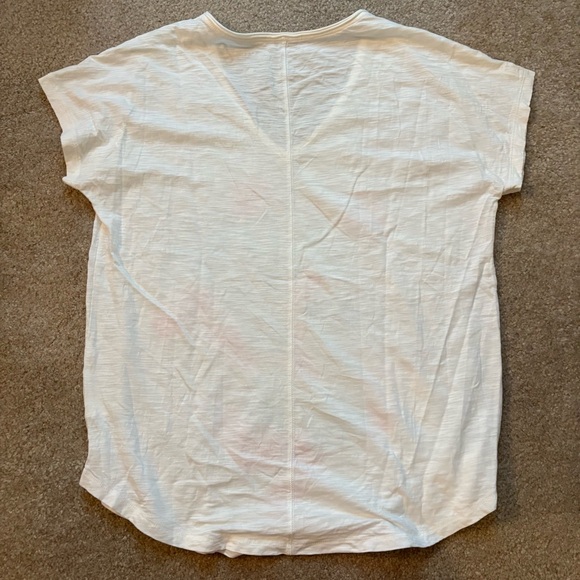 Lilly Pulitzer graphic t shirt - Picture 2 of 4